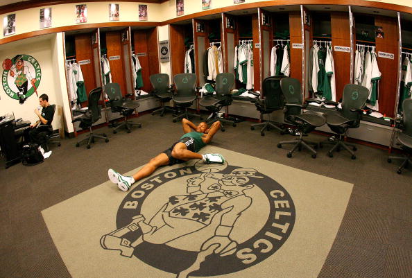 赛后体能课后，门兴格拉德巴赫防线松动备战NBA常规赛，更衣室稳定，阵容厚度经受考验的简单介绍-开云体育